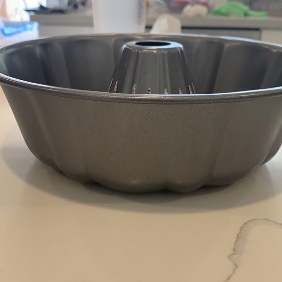 Fluted Tube Pan🧑‍🍳  - Picture 3 of 5